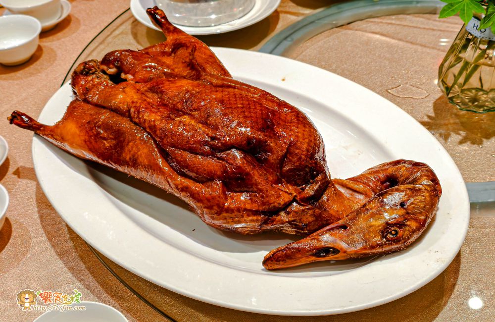 京悅軒中餐廳│高雄一鴨四吃!結合中式典雅與現代設計,提供舒適空間與多層次精緻料理,讓每一次用餐都是視覺與味覺的雙重享受 - 第22張圖