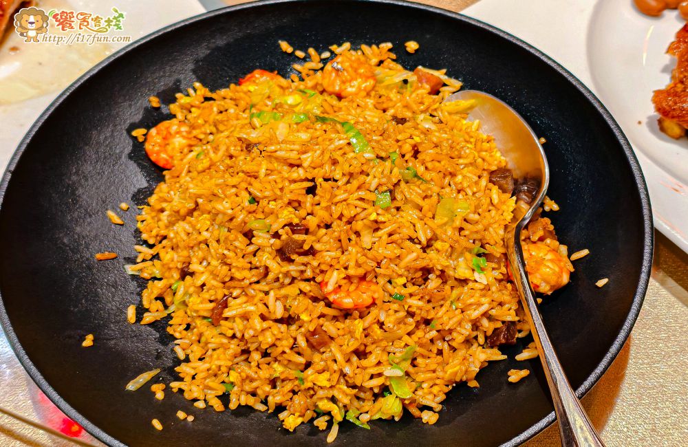 京悅軒中餐廳│高雄一鴨四吃!結合中式典雅與現代設計,提供舒適空間與多層次精緻料理,讓每一次用餐都是視覺與味覺的雙重享受 - 第36張圖