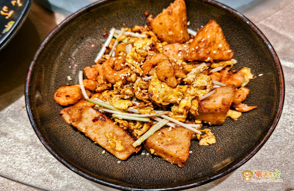 京悅軒中餐廳│高雄一鴨四吃!結合中式典雅與現代設計,提供舒適空間與多層次精緻料理,讓每一次用餐都是視覺與味覺的雙重享受 - 第37張圖