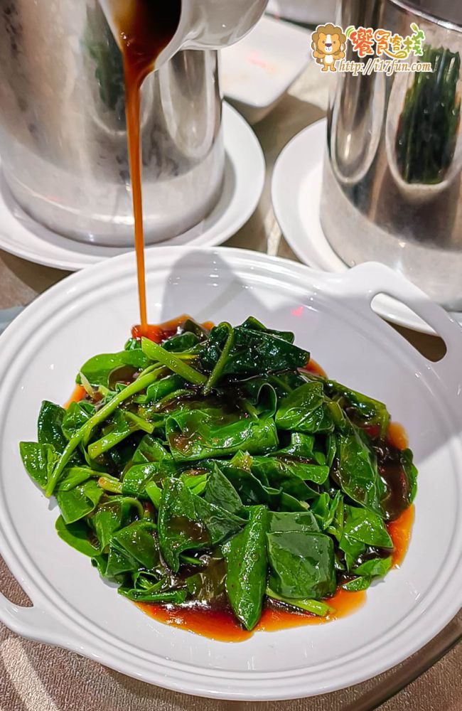 京悅軒中餐廳│高雄一鴨四吃!結合中式典雅與現代設計,提供舒適空間與多層次精緻料理,讓每一次用餐都是視覺與味覺的雙重享受 - 第41張圖