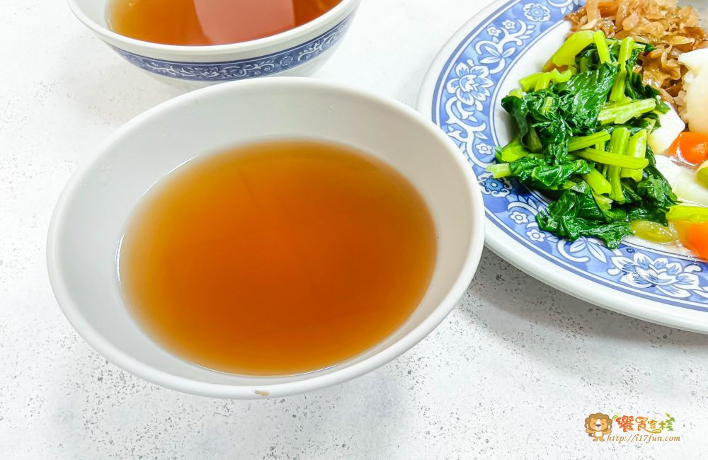 豐熱排骨專賣店│在地人從小吃到大的人氣老店!主廚掌火功力一流,鍋氣與香氣交織,蔥爆香氣撲鼻、排骨鹹香入味 - 第13張圖