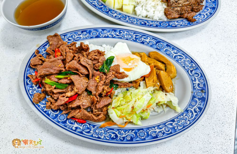 豐熱排骨專賣店│在地人從小吃到大的人氣老店!主廚掌火功力一流,鍋氣與香氣交織,蔥爆香氣撲鼻、排骨鹹香入味 - 第8張圖