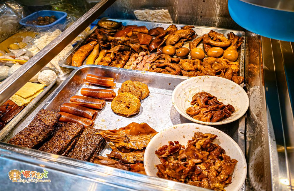 恰豬滷味│高雄人氣宵夜滷味首選!食材多元豐富可自由搭配,醬香有層次,鹹甜涮嘴、辣度客製化,夜貓子必收口袋名單 - 第5張圖