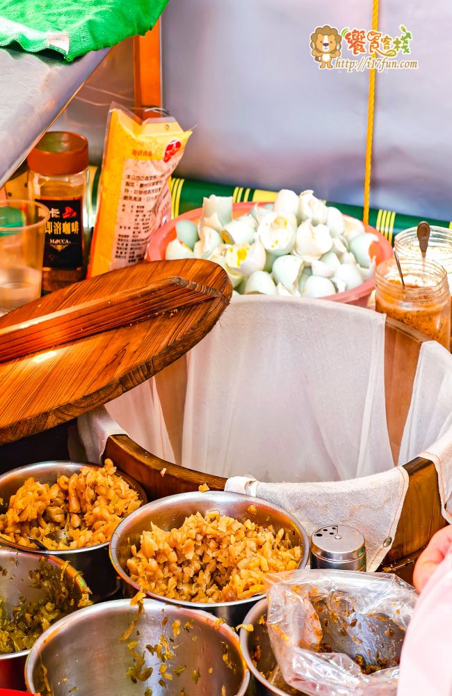 阿花姨鹹蛋飯糰│高雄30年老店!用傳統滋味喚醒最真實的早餐記憶,簡單卻藏不住的人氣魅力 - 第6張圖