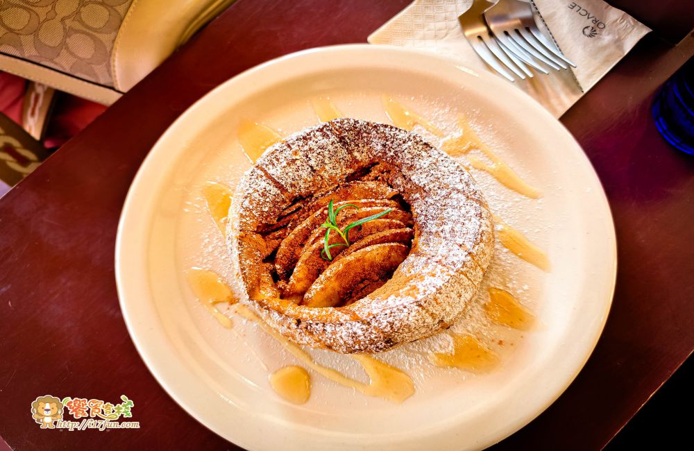 神諭咖啡│高雄超人氣咖啡廳!低調藏身在眷村老宅巷弄之中,保有老宅靈魂,在光與木質間品味慢生活 - 第28張圖