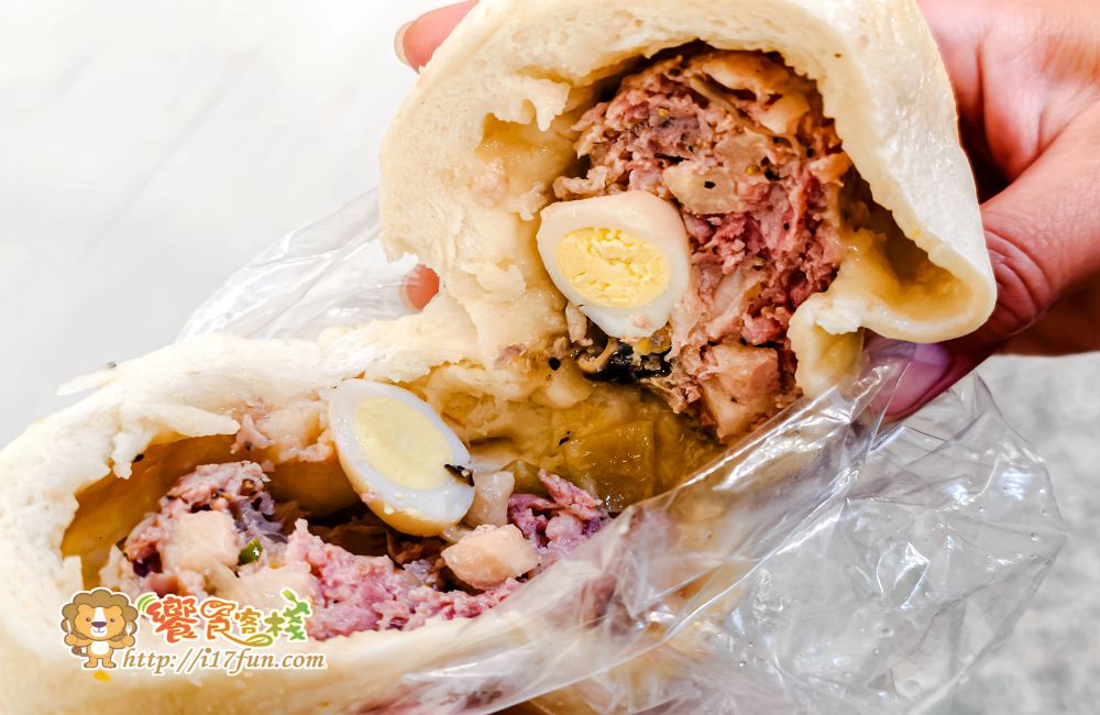 自由手工包子饅頭店│高雄超浮誇巨無霸包子！越南香蘭包子超吸睛，手工現包現蒸、份量大到一手抓不住，料多實在香氣十足