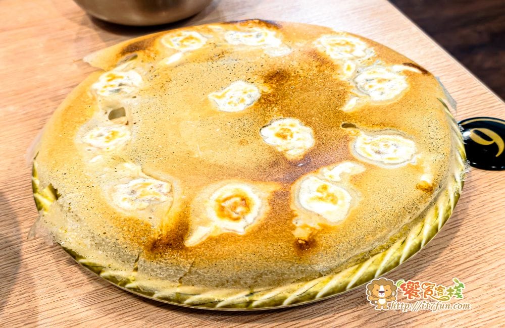 麵家二眷│高雄人氣麵店！從眷村到創意美味，不管牛肉麵、煎餃與私房白滷，每道料理都充滿誠意與濃厚風味，還有免費豆花可以享用