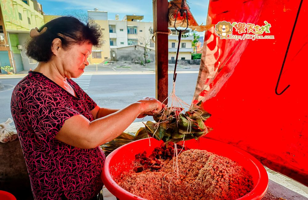 阿花姐肉粽│高雄在地人激推的隱藏版肉粽！沒有招牌低調藏在民宅中，已飄香超過40年，一顆只要25元的佛心價，熟客口耳相傳的傳奇