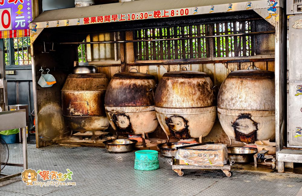 佳東北平烤鴨│高雄老字號!飄香超過20年,炭火烤鴨外酥內嫩、鹹酥鴨扎實不柴、炒骨鹹甜涮嘴~ - 第4張圖 佳東北平烤鴨│高雄老字號!飄香超過20年,炭火烤鴨外酥內嫩、鹹酥鴨扎實不柴、炒骨鹹甜涮嘴~