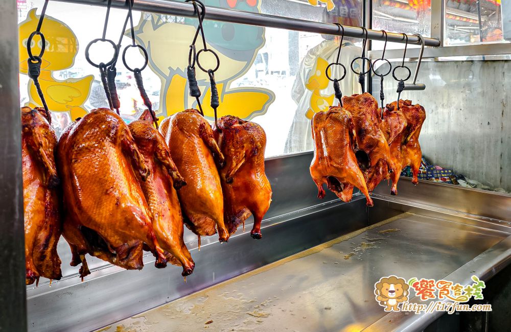 佳東北平烤鴨│高雄老字號!飄香超過20年,炭火烤鴨外酥內嫩、鹹酥鴨扎實不柴、炒骨鹹甜涮嘴~ - 第8張圖 佳東北平烤鴨│高雄老字號!飄香超過20年,炭火烤鴨外酥內嫩、鹹酥鴨扎實不柴、炒骨鹹甜涮嘴~