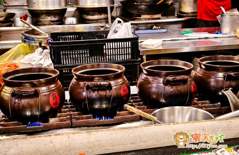 霸味薑母鴨 – 民生旗艦店 │高雄人氣最旺的薑母鴨店!冷天就想來這一味,清甜派薑母鴨搭配炭火陶甕,香氣層層堆疊,越喝越順口的暖身首選 - 第7張圖 霸味薑母鴨 – 民生旗艦店 │高雄人氣最旺的薑母鴨店!冷天就想來這一味,清甜派薑母鴨搭配炭火陶甕,香氣層層堆疊,越喝越順口的暖身首選