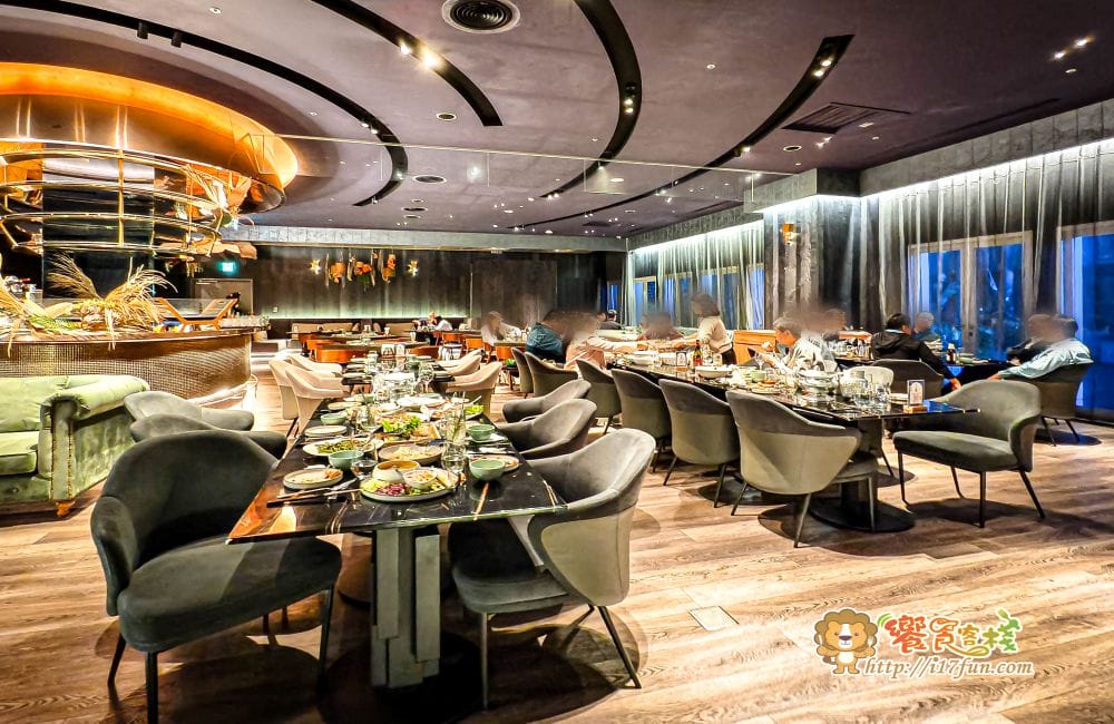 BAR KAO泰式餐酒館│高雄夜景新打卡地！27樓高空泰式餐酒館，微醺調酒與南洋風味料理，視覺味覺一次滿足