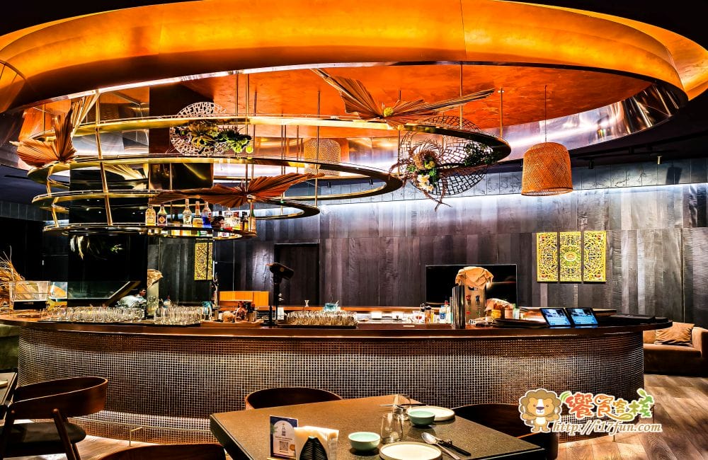 BAR KAO泰式餐酒館│高雄夜景新打卡地！27樓高空泰式餐酒館，微醺調酒與南洋風味料理，視覺味覺一次滿足