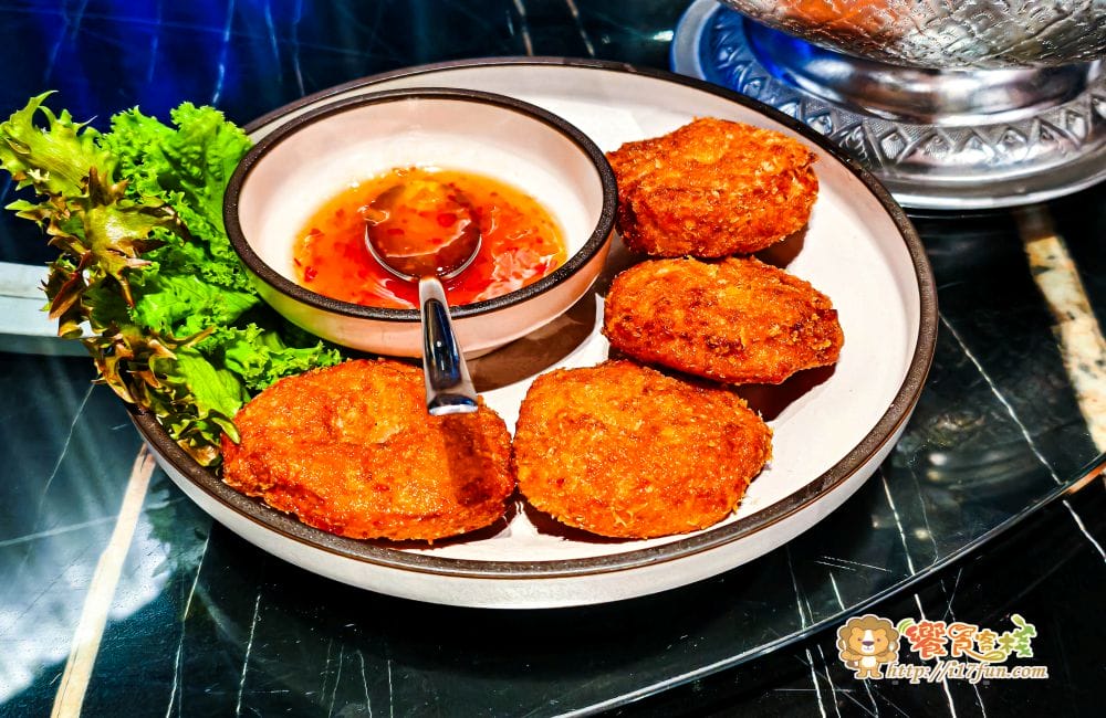 BAR KAO泰式餐酒館│高雄夜景新打卡地！27樓高空泰式餐酒館，微醺調酒與南洋風味料理，視覺味覺一次滿足