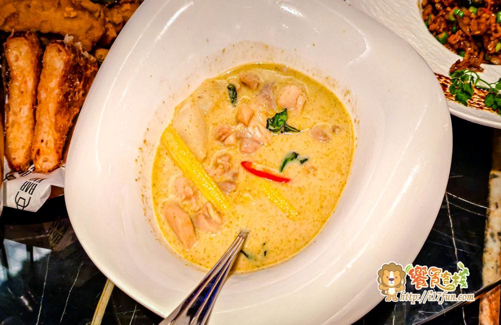 BAR KAO泰式餐酒館│高雄夜景新打卡地！27樓高空泰式餐酒館，微醺調酒與南洋風味料理，視覺味覺一次滿足