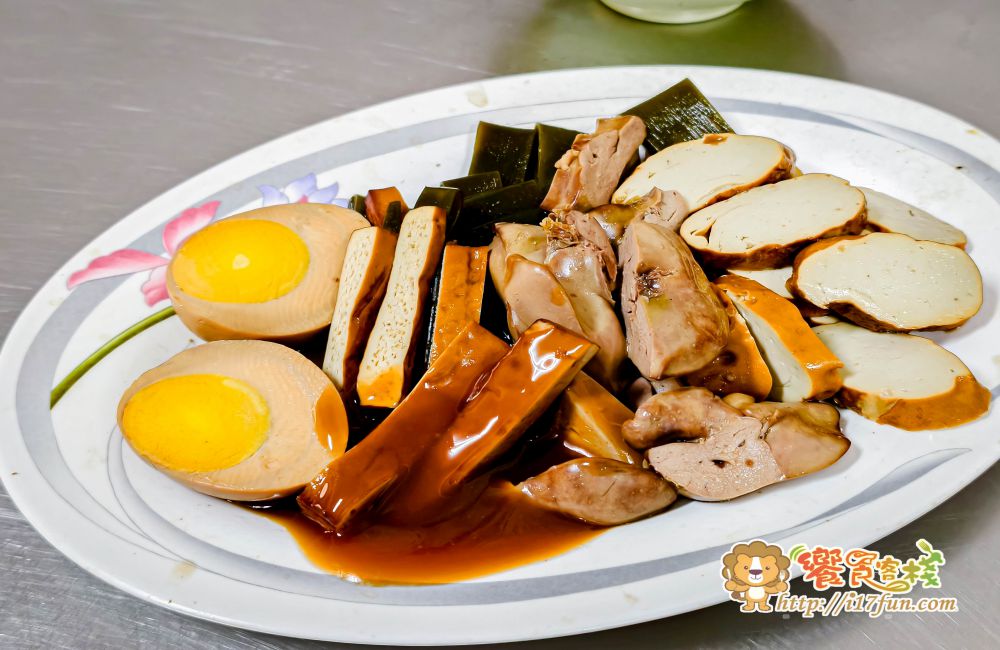 前鎮老店QQ麵│高雄巷弄間低調經營35年的古早味麵店!不用畫單全靠記憶,每到用餐尖峰時段人潮滿滿滿~ - 第13張圖 前鎮老店QQ麵│高雄巷弄間低調經營35年的古早味麵店!不用畫單全靠記憶,每到用餐尖峰時段人潮滿滿滿~