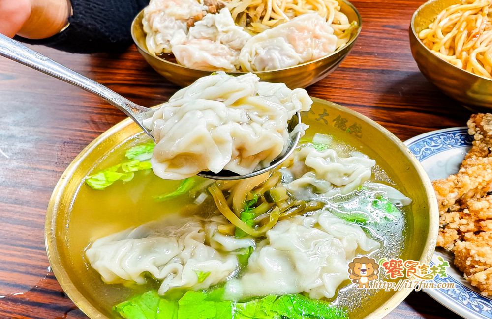 金大麵食坊 溫州餛飩大王│高雄近40年老店!超大顆溫洲餛飩顆顆手工現包、皮薄餡多,還有多種創意口味,連離峰時段也是爆多人~ - 第16張圖 金大麵食坊 溫州餛飩大王│高雄近40年老店!超大顆溫洲餛飩顆顆手工現包、皮薄餡多,還有多種創意口味,連離峰時段也是爆多人~