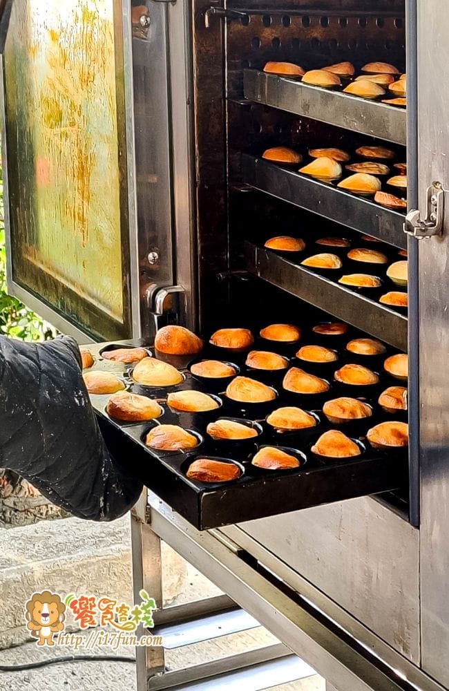 黃油烤年糕│2025年小紅書爆紅甜點！僅用黃油、牛奶與獨家調粉現場烤製，每顆外酥內軟、香氣濃郁，一口接一口停不下來