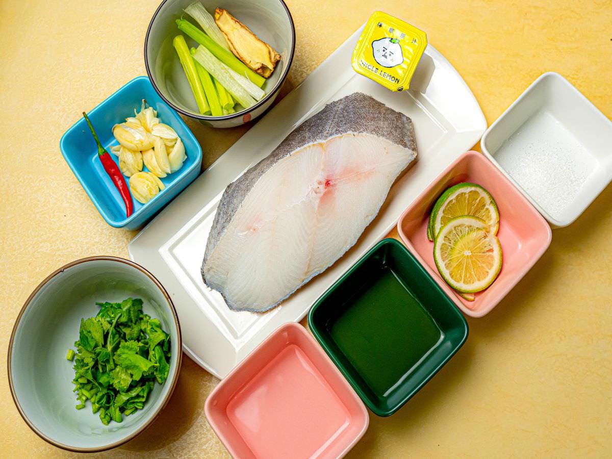 泰式檸檬鱈魚食譜│泰國菜自己動手也能做！輕鬆簡單15分鐘就能完成，酸香開胃，炎炎夏日最適合~