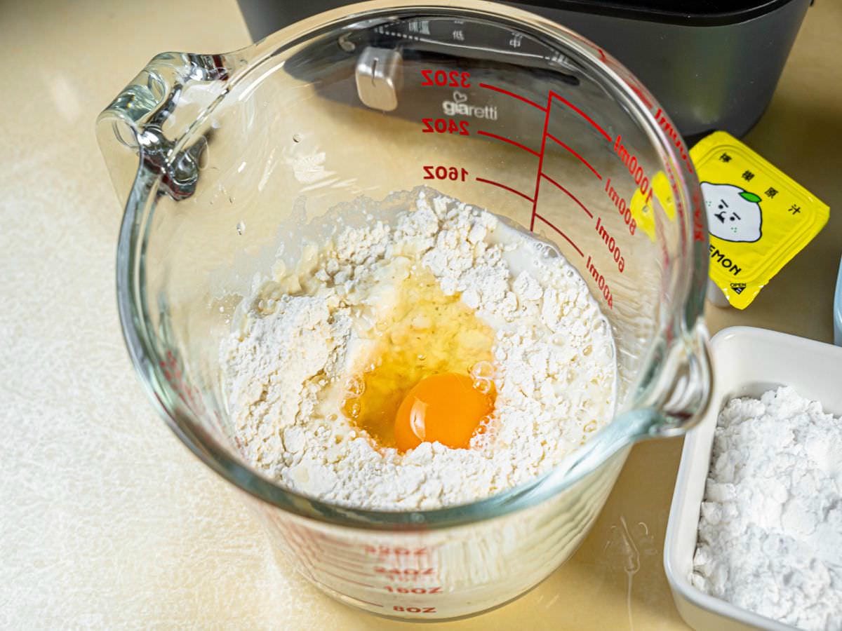 檸檬糖霜鬆餅球食譜│親子DIY食譜！假日在家不無聊，簡單的章魚燒烤盤變化創意甜點食譜，成功率超高