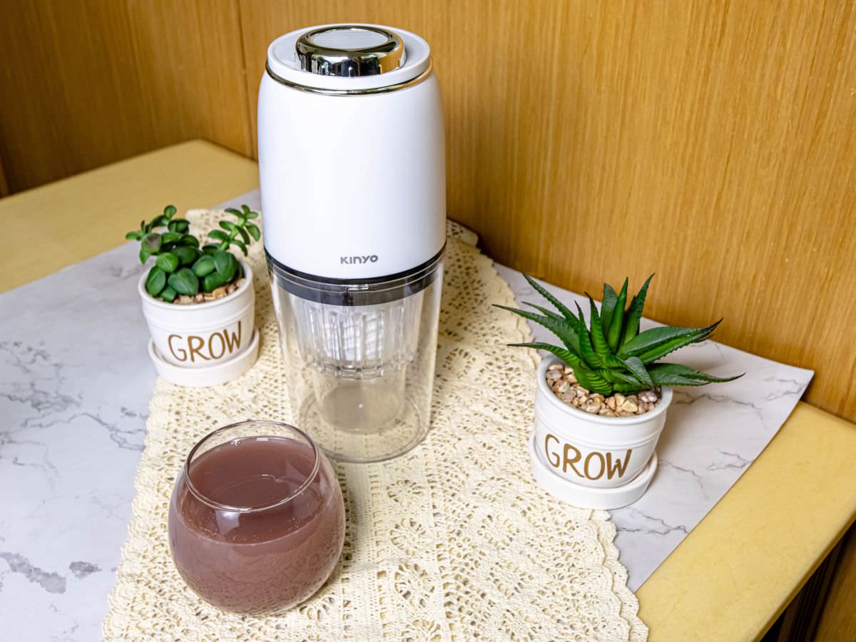 葡萄原汁食譜│DIY自己動手做!現磨現榨,不加1滴水,100%葡萄原汁,保留住原色、原味,營養不流失 - 第3張圖 葡萄原汁食譜│DIY自己動手做!現磨現榨,不加1滴水,100%葡萄原汁,保留住原色、原味,營養不流失