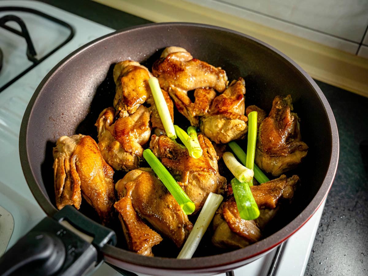 檸檬可樂滷棒棒腿食譜│滷棒棒腿免滷包！用可樂最easy，搭配檸檬微微的酸甜滋味，簡單又下飯！