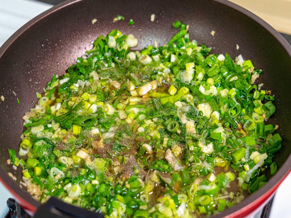 蔥薑醬食譜│自製好簡單，輕鬆0廚藝，5分鐘就完成，是冰箱必備萬用醬，拌飯、拌麵、搭肉都對味