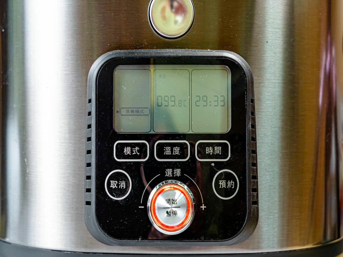 黑糖糕食譜│免烤箱甜點！自製台式古早味甜點澎湖黑糖糕好簡單，擁有黑糖香氣，口感Q彈