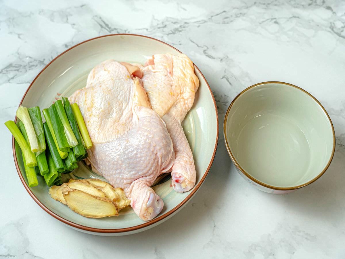舒肥蔥油雞腿食譜│經典台菜料理好簡單，在家輕鬆做，0廚藝也能輕鬆完成，冷熱皆宜，又香又涮嘴！