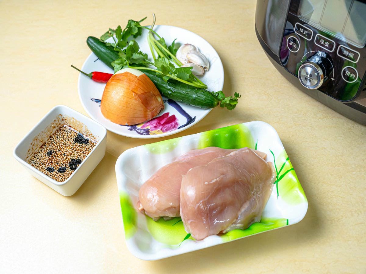 舒肥涼拌雞絲食譜│無油煙!超簡單好上手的冰箱常備菜,低脂、高蛋白,增肌減脂好選擇! - 第2張圖 舒肥涼拌雞絲食譜│無油煙!超簡單好上手的冰箱常備菜,低脂、高蛋白,增肌減脂好選擇!