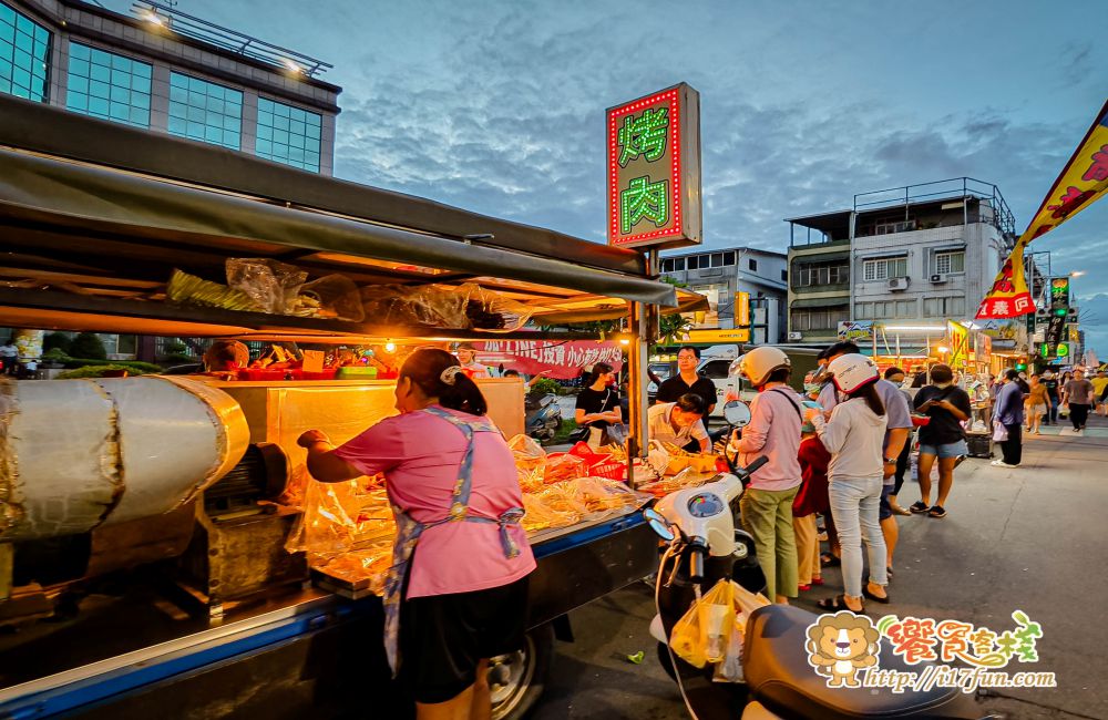 仁武夜市│高雄在地人氣夜市！週二、週五限定，沒有觀光包裝，只有真實熱鬧，最接地氣的夜晚風景