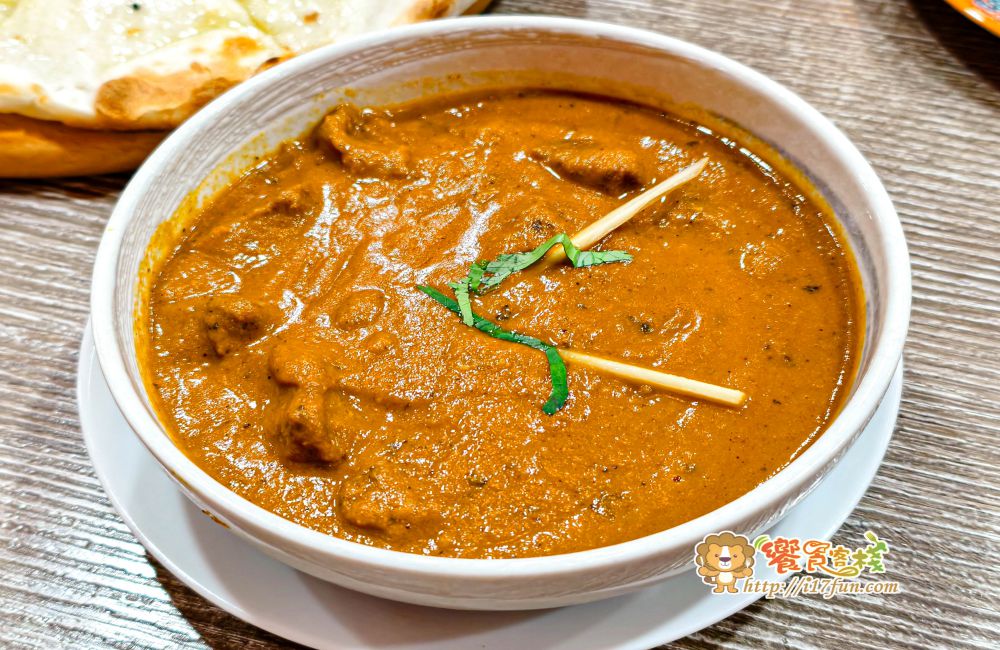 曼納印度餐廳│高雄隱藏版印度料理！主廚是印度人，多種道地印度風味餐點，多元咖哩、烤餅與素食選擇一次滿足