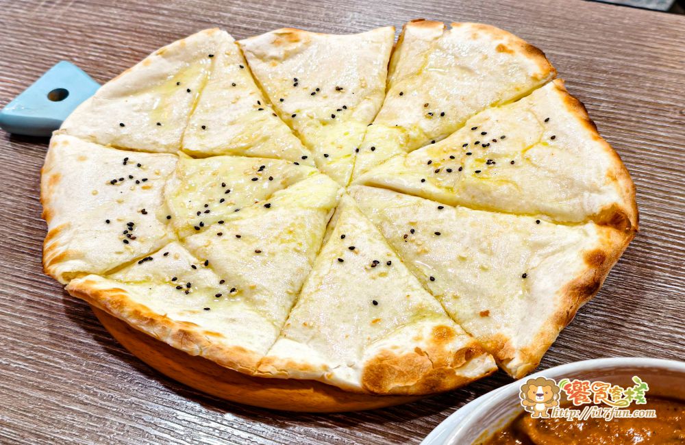 曼納印度餐廳│高雄隱藏版印度料理！主廚是印度人，多種道地印度風味餐點，多元咖哩、烤餅與素食選擇一次滿足