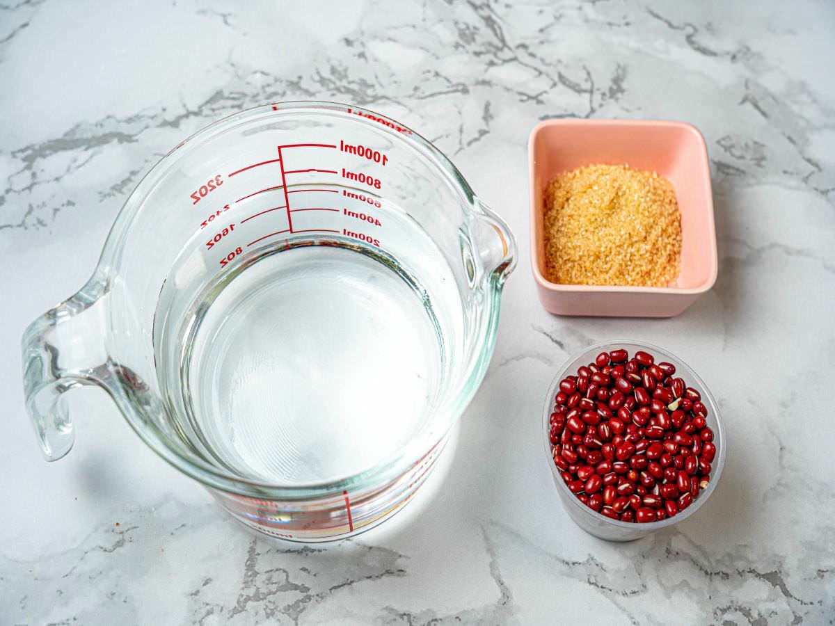 紅豆湯食譜│免浸泡、免炒豆、免顧爐火，想到就煮不用先準備，一樣可以煮出粒粒分明的紅豆湯，是冷熱皆宜的甜湯