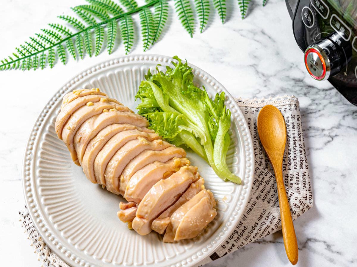 舒肥味噌雞胸食譜│超簡單，無難度的低卡、低脂、低熱量、高蛋白的舒肥雞胸肉，軟嫩不柴口