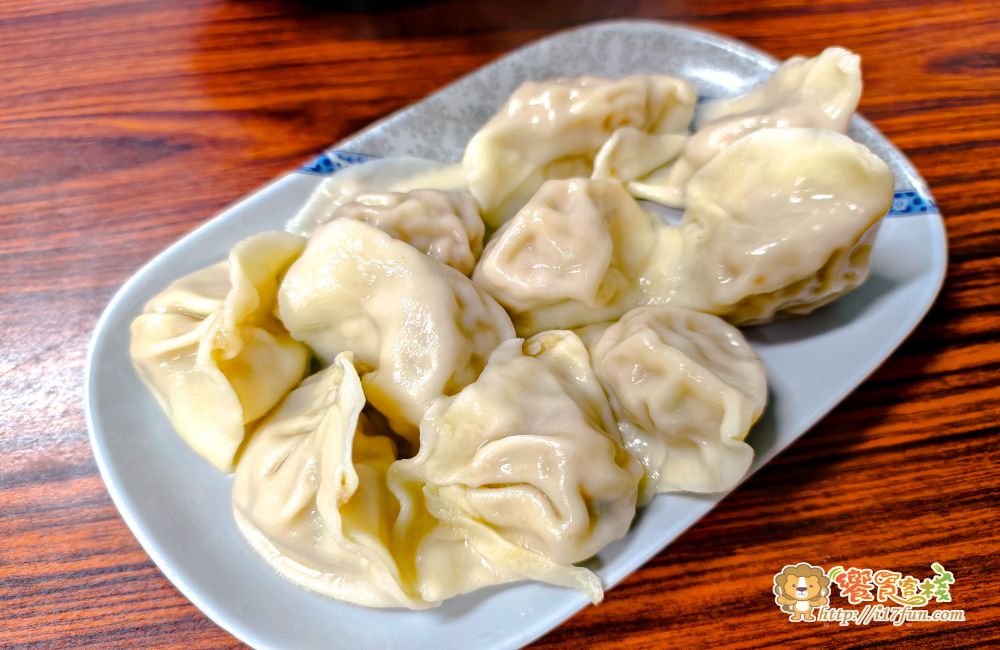 李記刀削麵蔥油餅│高雄隱藏版巷弄人氣小吃店，一天只營業 4 小時，低調卻總是滿滿人潮，讓人一訪成主顧