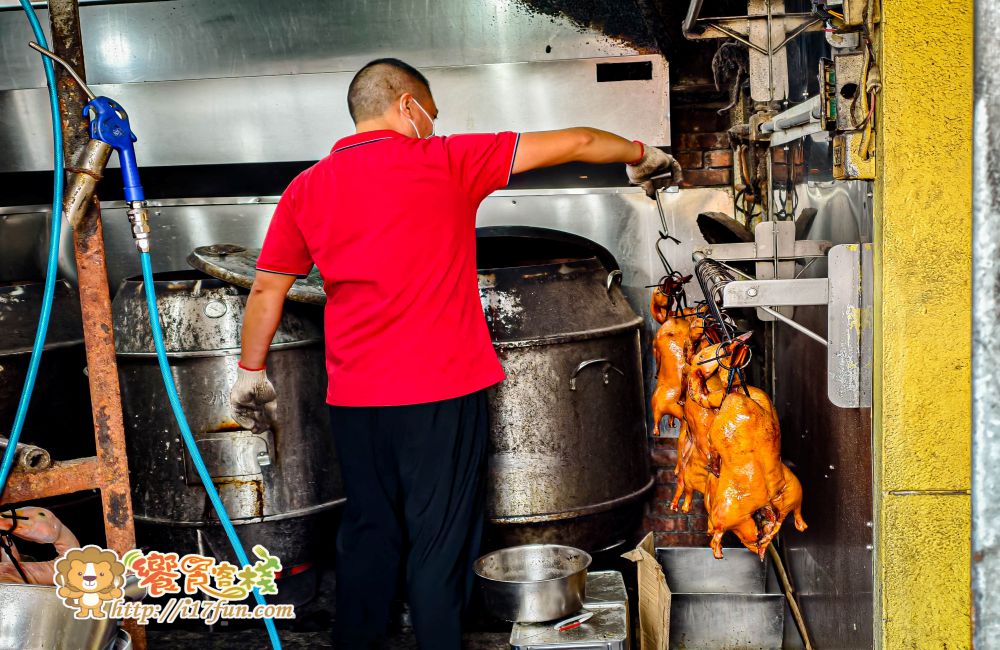 佳香北平烤鴨│高雄人氣烤鴨老店!在地人最愛的北平烤鴨,可一鴨三吃片鴨多汁、鹹酥香脆、炒骨入味,香氣迷人、令人回味無窮 - 第4張圖 佳香北平烤鴨│高雄人氣烤鴨老店!在地人最愛的北平烤鴨,可一鴨三吃片鴨多汁、鹹酥香脆、炒骨入味,香氣迷人、令人回味無窮