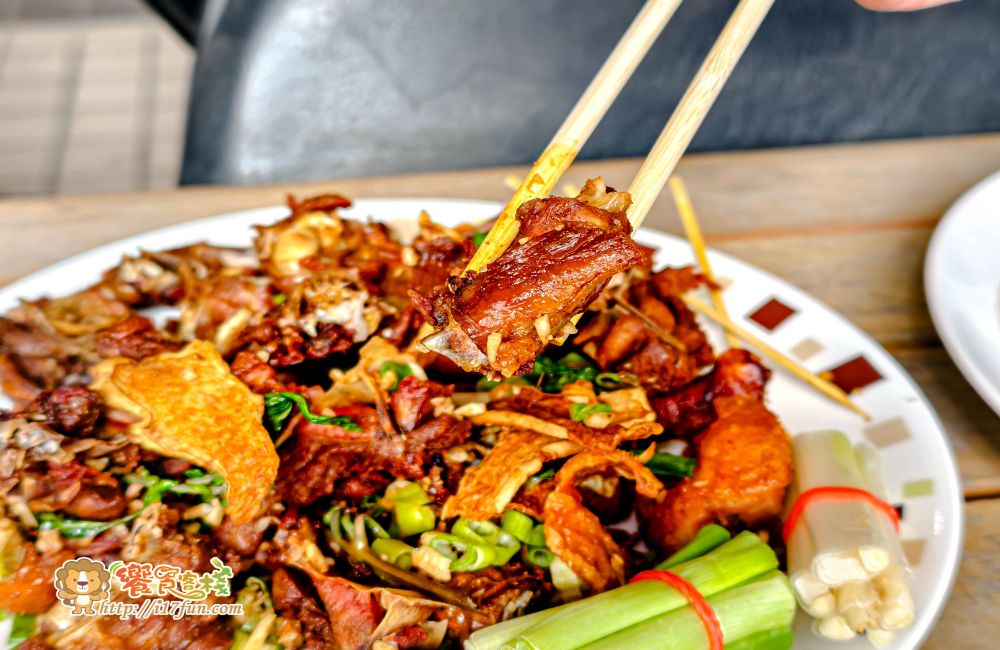 佳香北平烤鴨│高雄人氣烤鴨老店!在地人最愛的北平烤鴨,可一鴨三吃片鴨多汁、鹹酥香脆、炒骨入味,香氣迷人、令人回味無窮 - 第14張圖 佳香北平烤鴨│高雄人氣烤鴨老店!在地人最愛的北平烤鴨,可一鴨三吃片鴨多汁、鹹酥香脆、炒骨入味,香氣迷人、令人回味無窮
