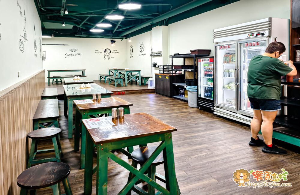 小月 釜山豬肉湯飯專賣店│高雄少見釜山風味!豬骨湯熬八小時,清爽不膩!每一口都能品味到濃郁甘甜的原汁原味 - 第5張圖 小月 釜山豬肉湯飯專賣店│高雄少見釜山風味!豬骨湯熬八小時,清爽不膩!每一口都能品味到濃郁甘甜的原汁原味