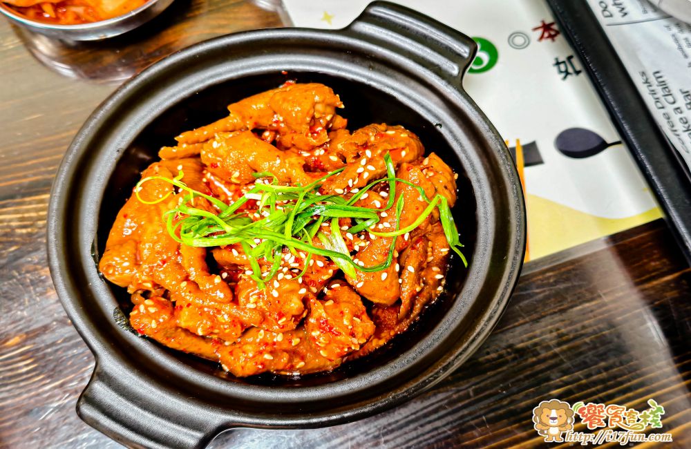 小月 釜山豬肉湯飯專賣店│高雄少見釜山風味!豬骨湯熬八小時,清爽不膩!每一口都能品味到濃郁甘甜的原汁原味 - 第17張圖 小月 釜山豬肉湯飯專賣店│高雄少見釜山風味!豬骨湯熬八小時,清爽不膩!每一口都能品味到濃郁甘甜的原汁原味