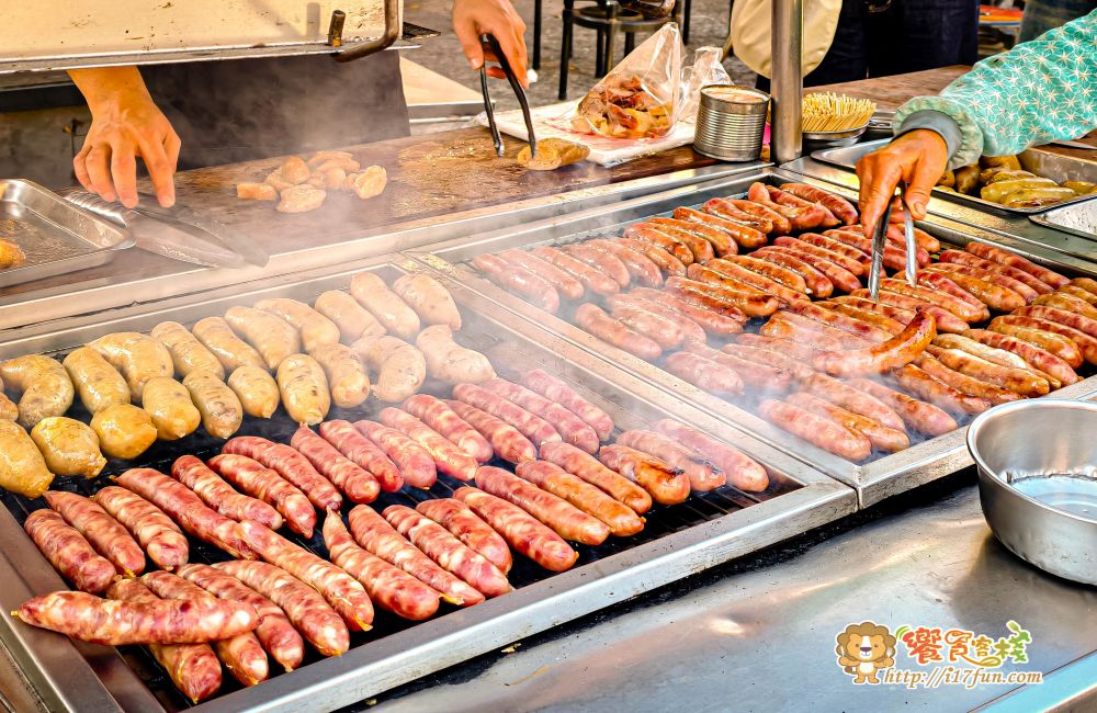 新大港大腸香腸│高雄經典老店!炭火香腸與糯米大腸傳承50年古早味小吃,還到營業時間就開始排隊 - 第5張圖 新大港大腸香腸│高雄經典老店!炭火香腸與糯米大腸傳承50年古早味小吃,還到營業時間就開始排隊