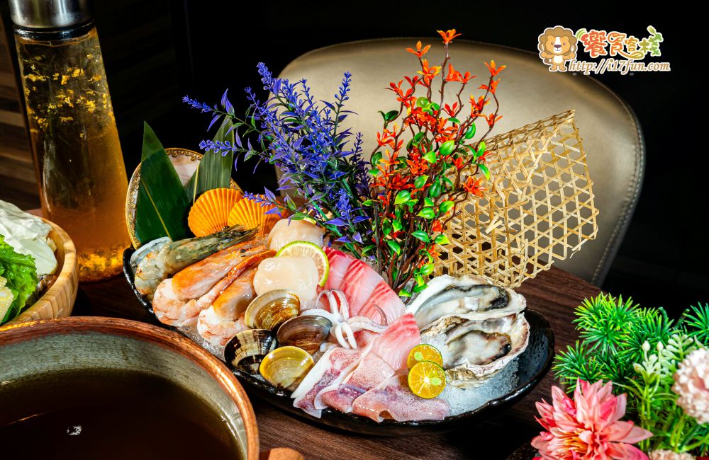 銅花精緻涮涮鍋│高雄頂級火鍋推薦！活體海鮮、日本A5和牛加專人桌邊服務，從開鍋到雜炊都是尊榮享受