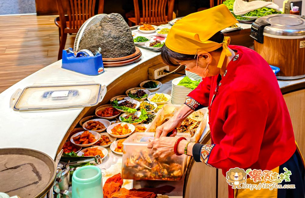 金漢城韓國料理│高雄老字號韓式餐廳,餐點水準出色,濃厚年代感與親切氛圍交織的用餐空間,絲毫不輸道地韓國餐廳 - 第10張圖 金漢城韓國料理│高雄老字號韓式餐廳,餐點水準出色,濃厚年代感與親切氛圍交織的用餐空間,絲毫不輸道地韓國餐廳