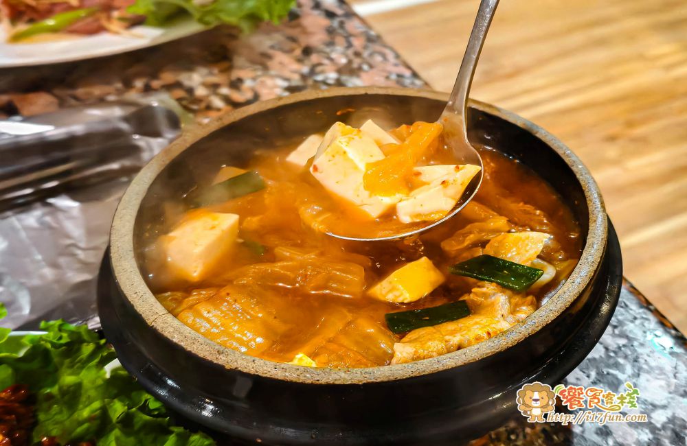 金漢城韓國料理│高雄老字號韓式餐廳,餐點水準出色,濃厚年代感與親切氛圍交織的用餐空間,絲毫不輸道地韓國餐廳 - 第19張圖 金漢城韓國料理│高雄老字號韓式餐廳,餐點水準出色,濃厚年代感與親切氛圍交織的用餐空間,絲毫不輸道地韓國餐廳