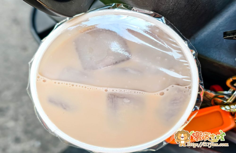 千葉紅茶│高雄隱藏版！只賣3種茶，擁有40年製茶功夫，用紅茶冰磚取代冰塊，從頭濃到尾不走味，不會越喝越淡