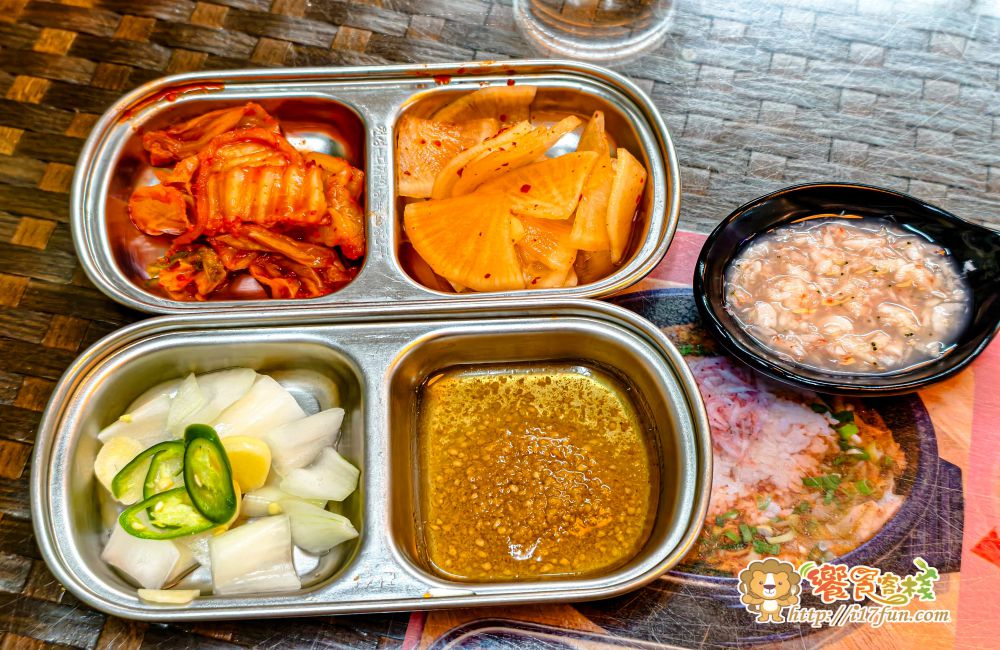 大叔豬肉湯飯│高雄韓式料理推薦！釜山大叔開的豬肉湯飯店，不用飛韓國也能吃到道地釜山味，湯頭濃郁暖胃又平價