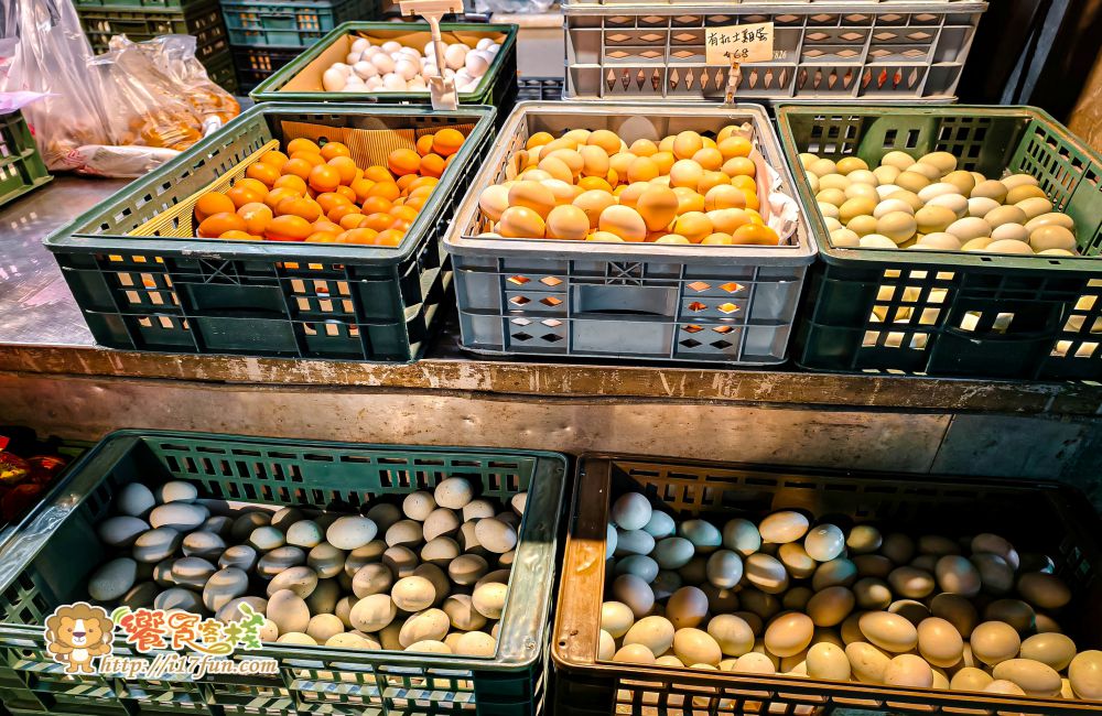 長春蛋品行│高雄60年隱藏版老店！販售各式生蛋、鹹蛋、皮蛋以及每日限量的滷蛋與鐵蛋，是市場裡不可錯過的庶民美味