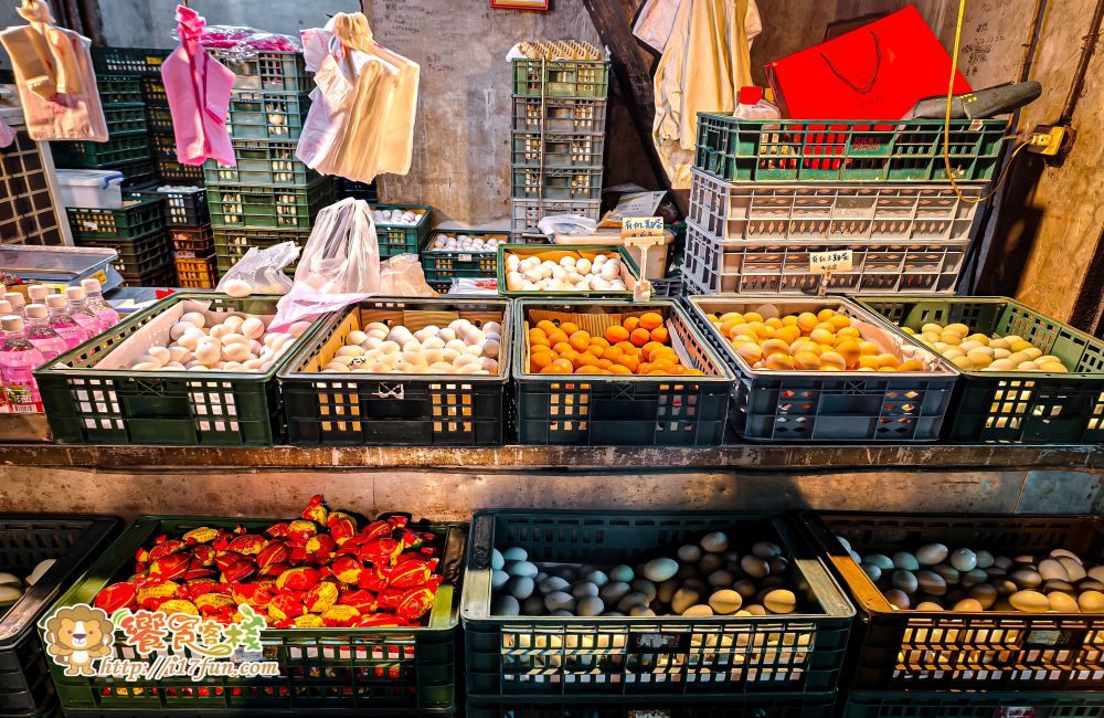 長春蛋品行│高雄60年隱藏版老店！販售各式生蛋、鹹蛋、皮蛋以及每日限量的滷蛋與鐵蛋，是市場裡不可錯過的庶民美味