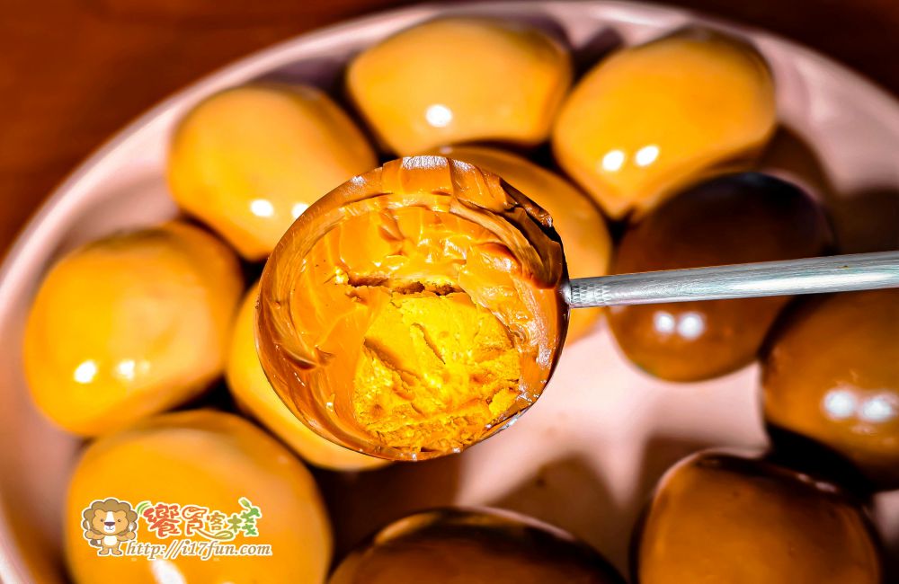 長春蛋品行│高雄60年隱藏版老店！販售各式生蛋、鹹蛋、皮蛋以及每日限量的滷蛋與鐵蛋，是市場裡不可錯過的庶民美味