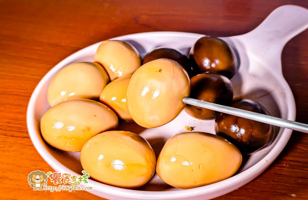 長春蛋品行│高雄60年隱藏版老店！販售各式生蛋、鹹蛋、皮蛋以及每日限量的滷蛋與鐵蛋，是市場裡不可錯過的庶民美味